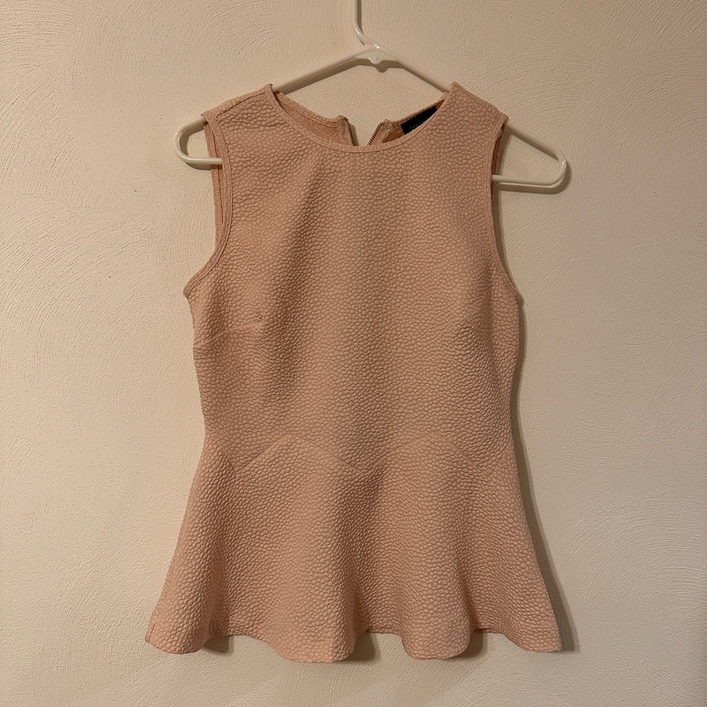 The Limited Blush Textured Peplum Top Size Small Sleeveless Zip Back